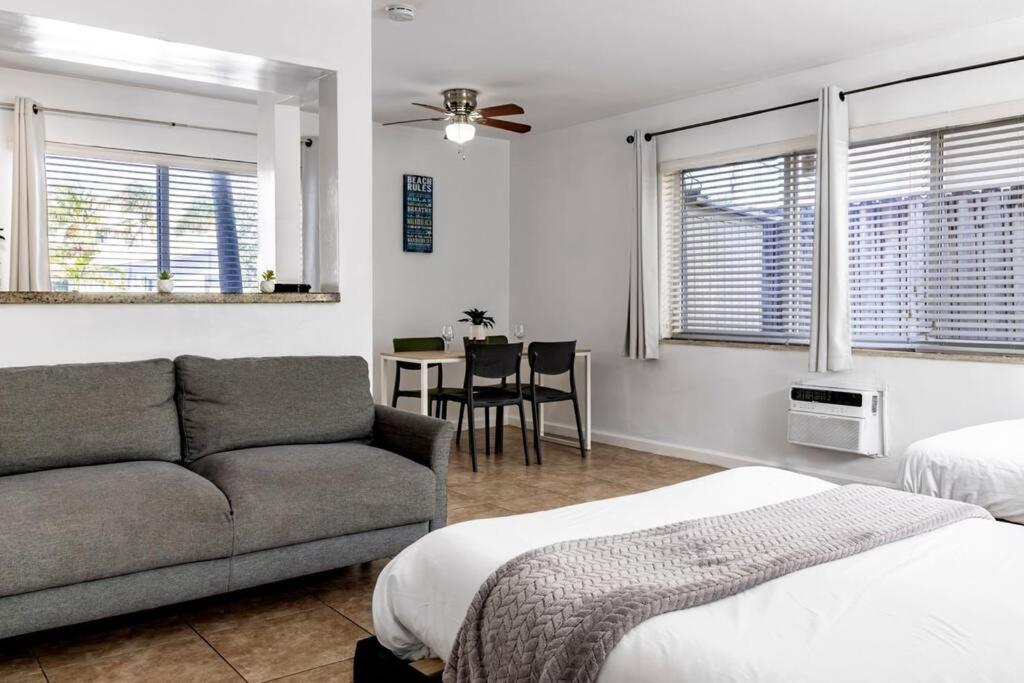 Hollywood Beach Family Pool Home エクステリア 写真
